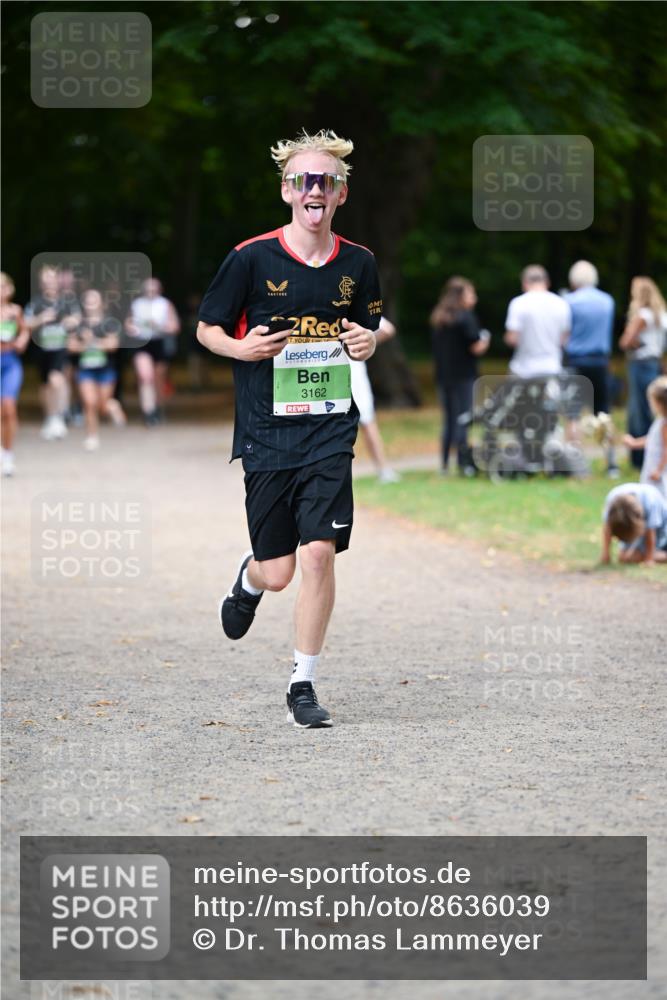31.08.2025 - 21. Blankeneser Heldenlauf Dr. Thomas Lammeyer http://msf.ph/oto/8636039 31.08.2025 10:42:13 Laufen 2, 3162 meine-sportfotos.de