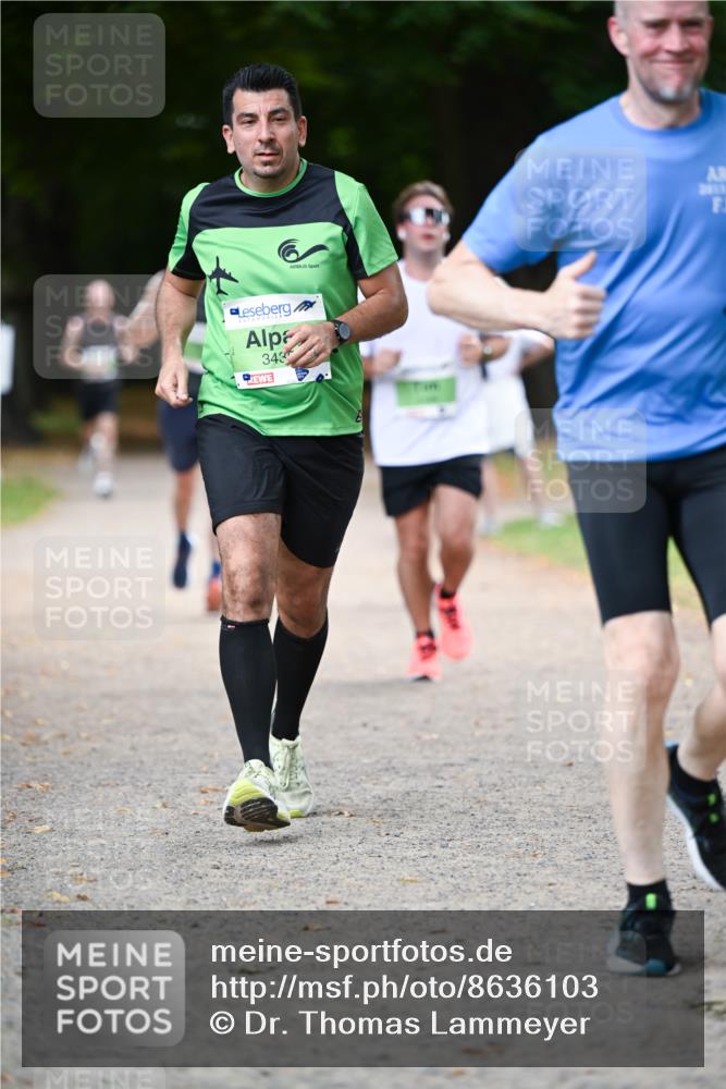31.08.2025 - 21. Blankeneser Heldenlauf Dr. Thomas Lammeyer http://msf.ph/oto/8636103 31.08.2025 10:42:28 Laufen 343 meine-sportfotos.de