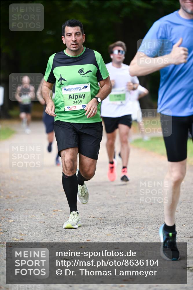 31.08.2025 - 21. Blankeneser Heldenlauf Dr. Thomas Lammeyer http://msf.ph/oto/8636104 31.08.2025 10:42:28 Laufen 3435 meine-sportfotos.de