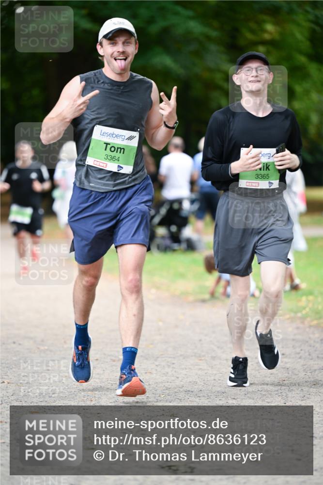 31.08.2025 - 21. Blankeneser Heldenlauf Dr. Thomas Lammeyer http://msf.ph/oto/8636123 31.08.2025 10:42:32 Laufen 3364, 3365 meine-sportfotos.de