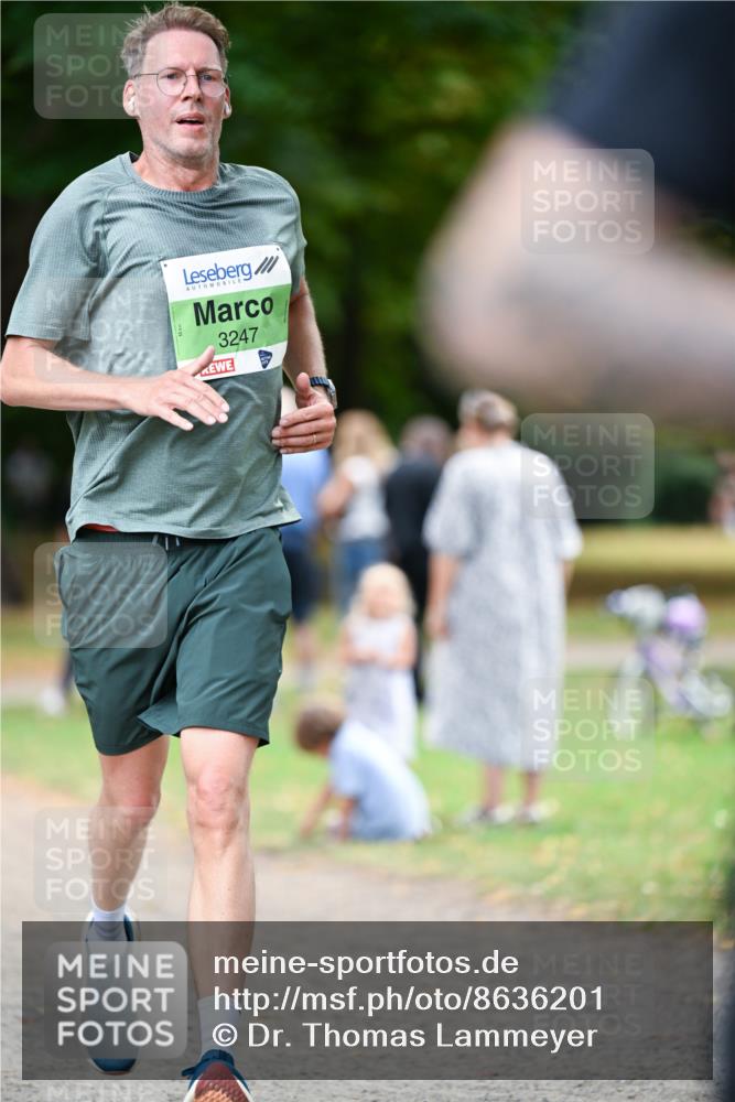 31.08.2025 - 21. Blankeneser Heldenlauf Dr. Thomas Lammeyer http://msf.ph/oto/8636201 31.08.2025 10:43:03 Laufen 3247 meine-sportfotos.de