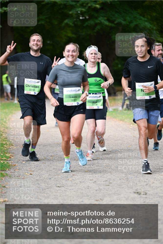 31.08.2025 - 21. Blankeneser Heldenlauf Dr. Thomas Lammeyer http://msf.ph/oto/8636254 31.08.2025 10:43:17 Laufen 3318, 3691, 3714, 3330 meine-sportfotos.de