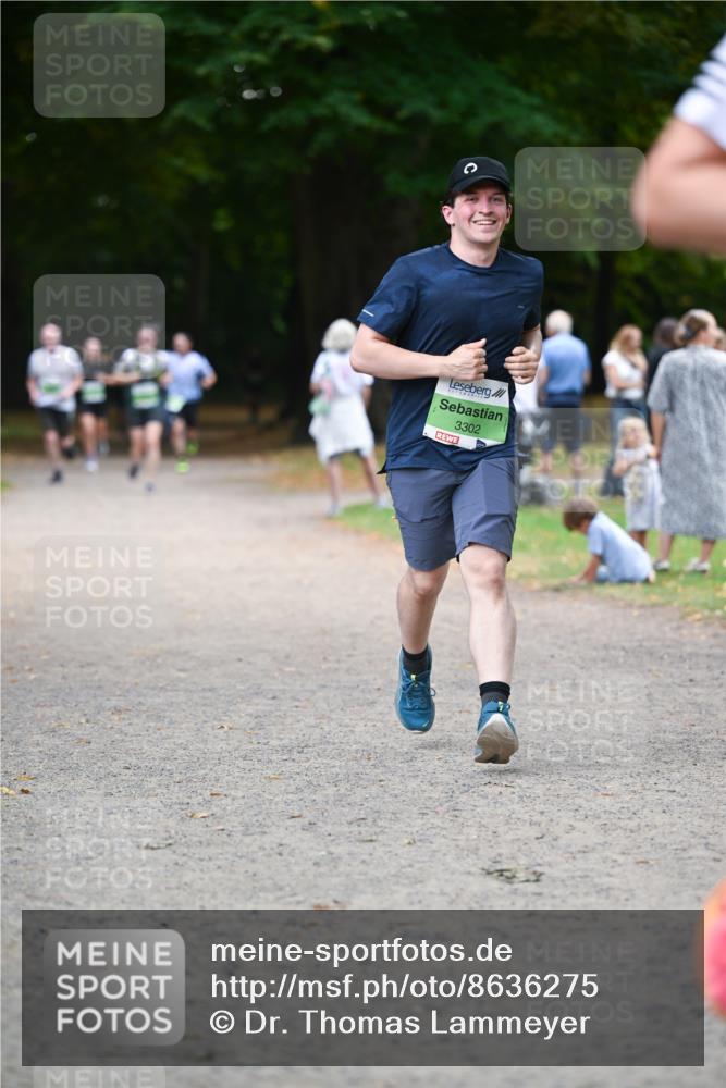 31.08.2025 - 21. Blankeneser Heldenlauf Dr. Thomas Lammeyer http://msf.ph/oto/8636275 31.08.2025 10:43:21 Laufen 3302 meine-sportfotos.de