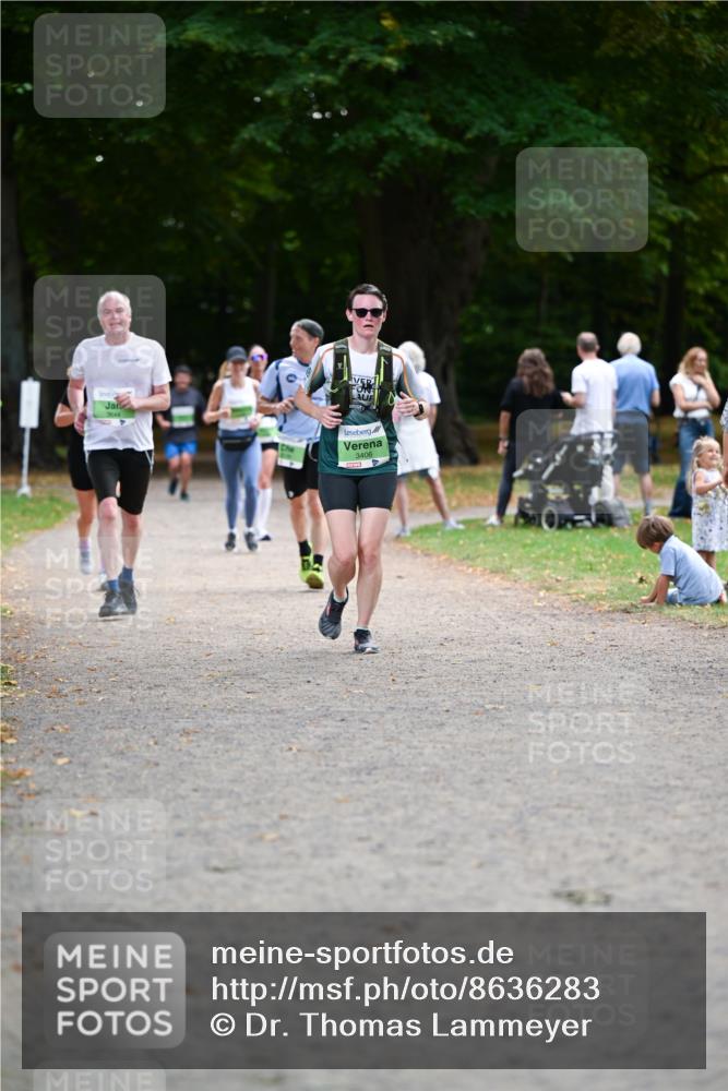 31.08.2025 - 21. Blankeneser Heldenlauf Dr. Thomas Lammeyer http://msf.ph/oto/8636283 31.08.2025 10:43:28 Laufen 3644, 3406 meine-sportfotos.de