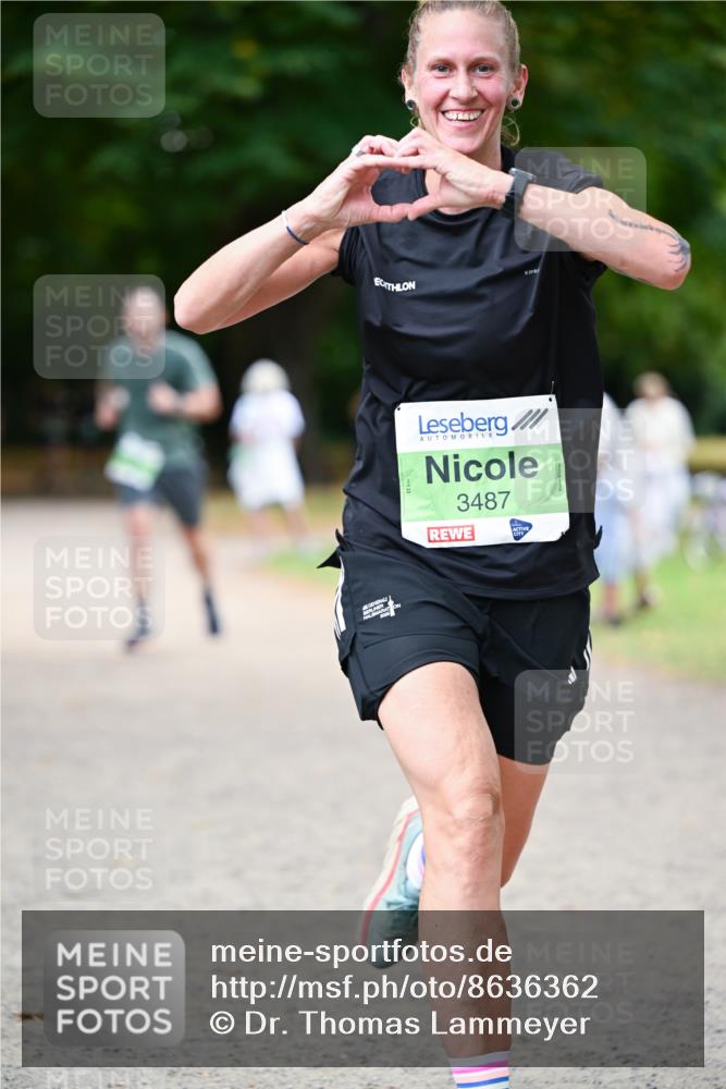 31.08.2025 - 21. Blankeneser Heldenlauf Dr. Thomas Lammeyer http://msf.ph/oto/8636362 31.08.2025 10:43:43 Laufen 3487 meine-sportfotos.de