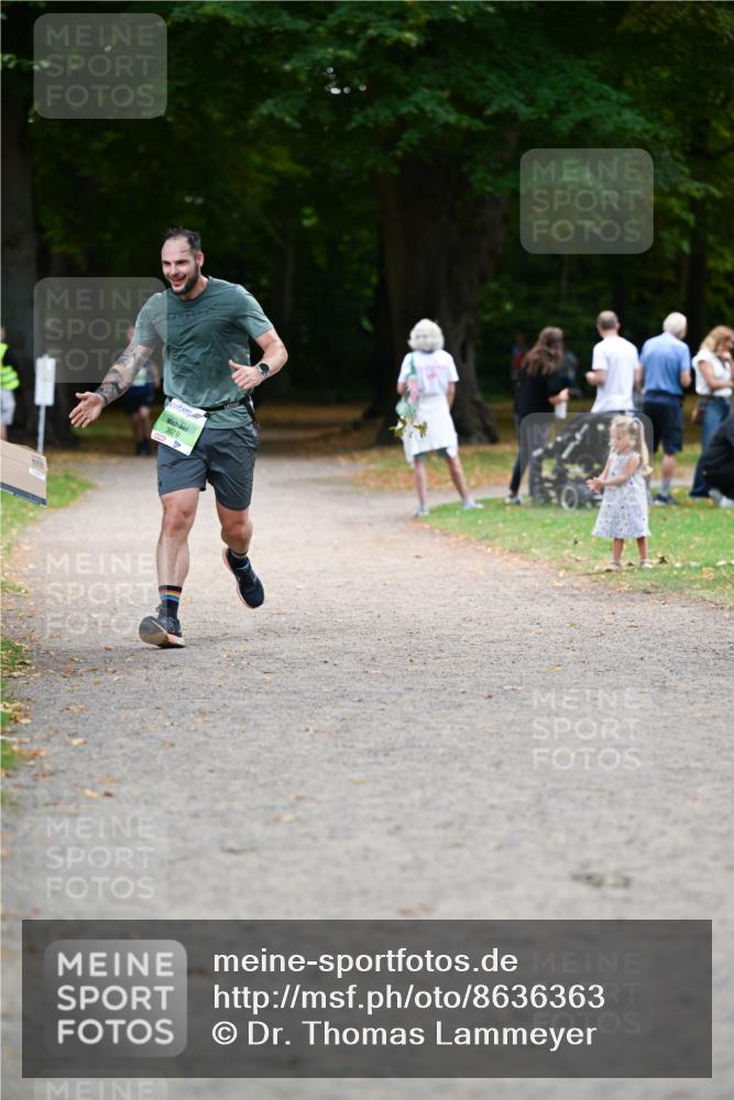 31.08.2025 - 21. Blankeneser Heldenlauf Dr. Thomas Lammeyer http://msf.ph/oto/8636363 31.08.2025 10:43:44 Laufen 3679 meine-sportfotos.de