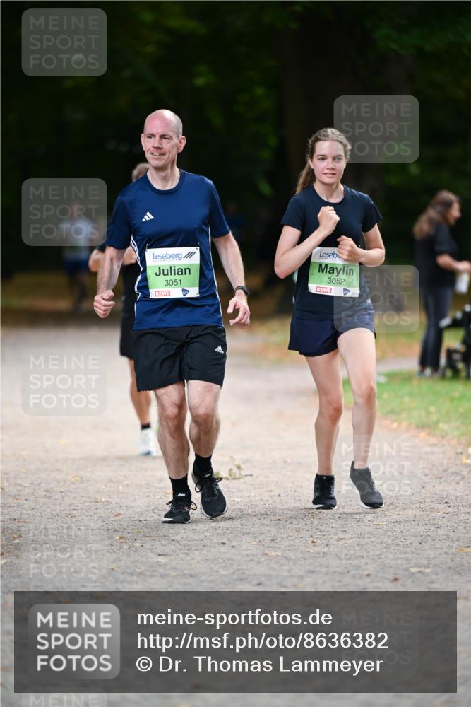 31.08.2025 - 21. Blankeneser Heldenlauf Dr. Thomas Lammeyer http://msf.ph/oto/8636382 31.08.2025 10:43:55 Laufen 3051, 3052 meine-sportfotos.de