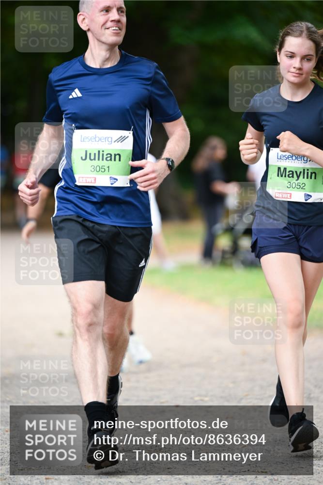 31.08.2025 - 21. Blankeneser Heldenlauf Dr. Thomas Lammeyer http://msf.ph/oto/8636394 31.08.2025 10:43:57 Laufen 3051, 3052 meine-sportfotos.de