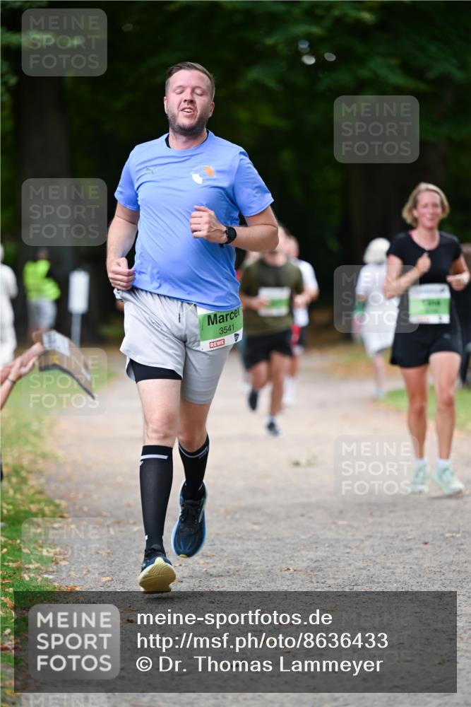 31.08.2025 - 21. Blankeneser Heldenlauf Dr. Thomas Lammeyer http://msf.ph/oto/8636433 31.08.2025 10:44:13 Laufen 3541 meine-sportfotos.de