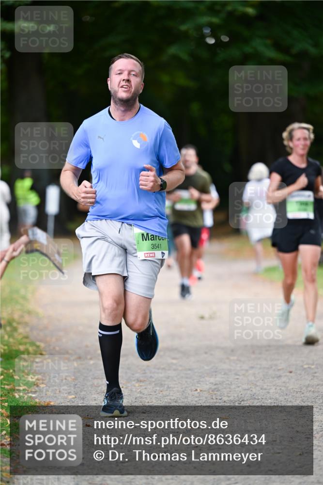 31.08.2025 - 21. Blankeneser Heldenlauf Dr. Thomas Lammeyer http://msf.ph/oto/8636434 31.08.2025 10:44:13 Laufen 3541 meine-sportfotos.de