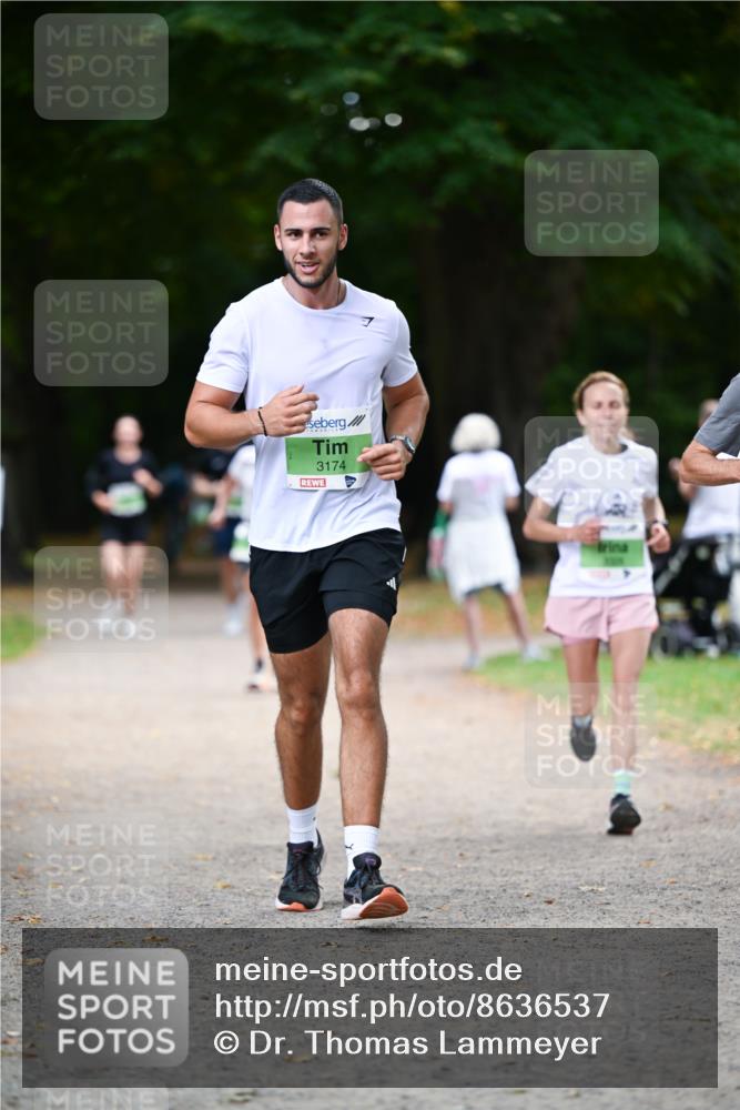 31.08.2025 - 21. Blankeneser Heldenlauf Dr. Thomas Lammeyer http://msf.ph/oto/8636537 31.08.2025 10:44:33 Laufen 3174 meine-sportfotos.de