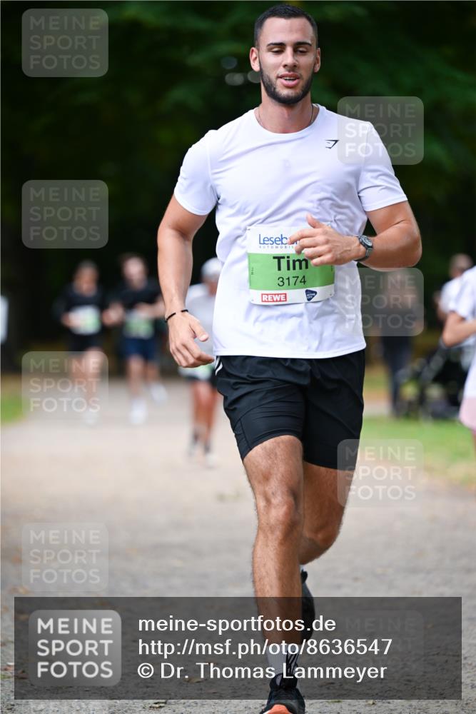 31.08.2025 - 21. Blankeneser Heldenlauf Dr. Thomas Lammeyer http://msf.ph/oto/8636547 31.08.2025 10:44:34 Laufen 3174 meine-sportfotos.de
