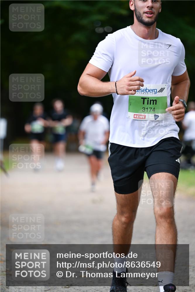 31.08.2025 - 21. Blankeneser Heldenlauf Dr. Thomas Lammeyer http://msf.ph/oto/8636549 31.08.2025 10:44:35 Laufen 3174 meine-sportfotos.de