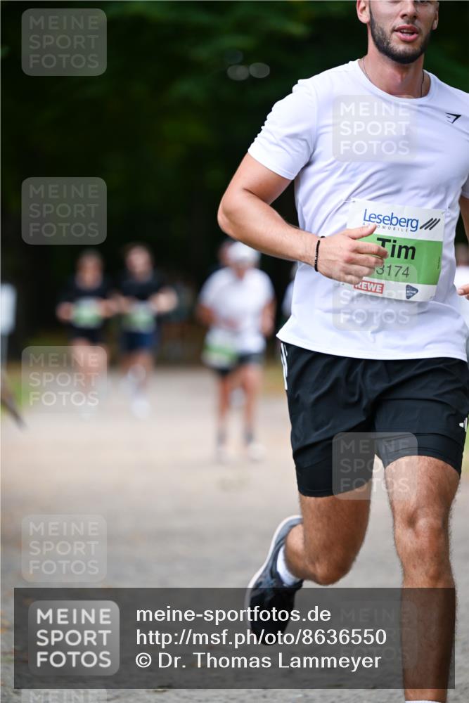31.08.2025 - 21. Blankeneser Heldenlauf Dr. Thomas Lammeyer http://msf.ph/oto/8636550 31.08.2025 10:44:35 Laufen 3174 meine-sportfotos.de