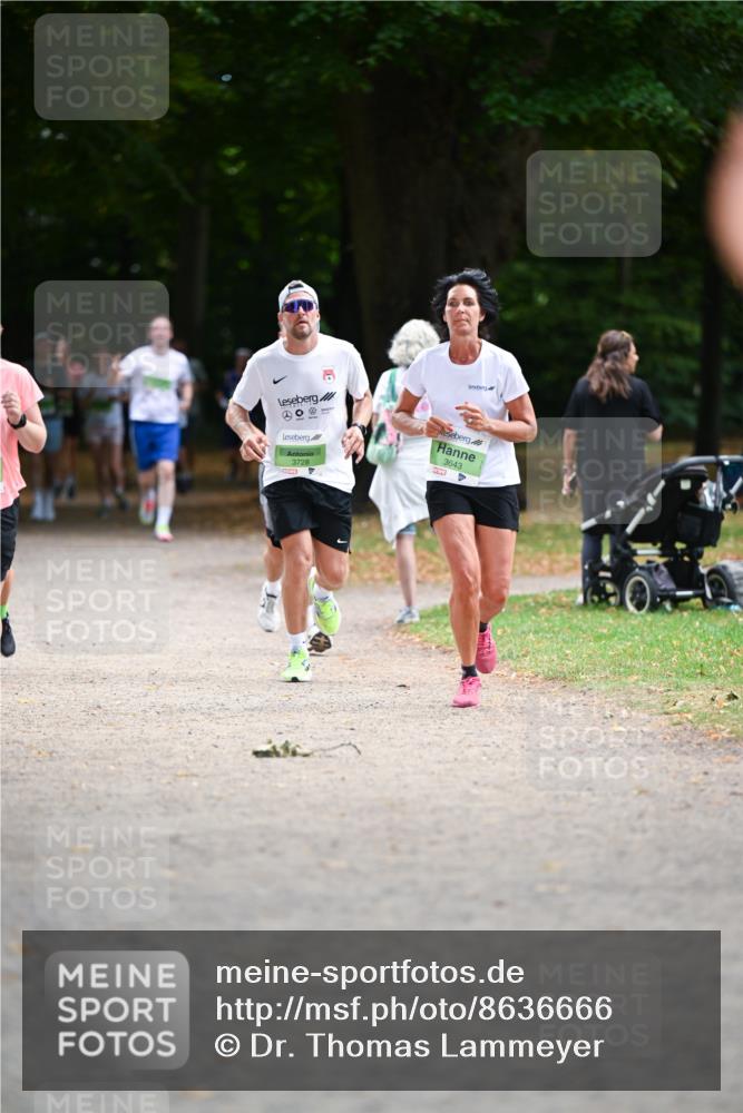 31.08.2025 - 21. Blankeneser Heldenlauf Dr. Thomas Lammeyer http://msf.ph/oto/8636666 31.08.2025 10:45:01 Laufen 104, 3728, 3643 meine-sportfotos.de