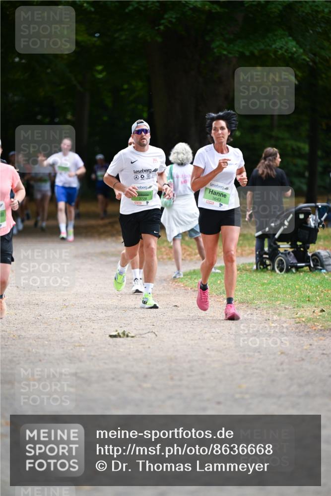 31.08.2025 - 21. Blankeneser Heldenlauf Dr. Thomas Lammeyer http://msf.ph/oto/8636668 31.08.2025 10:45:01 Laufen 100, 3728, 3643 meine-sportfotos.de