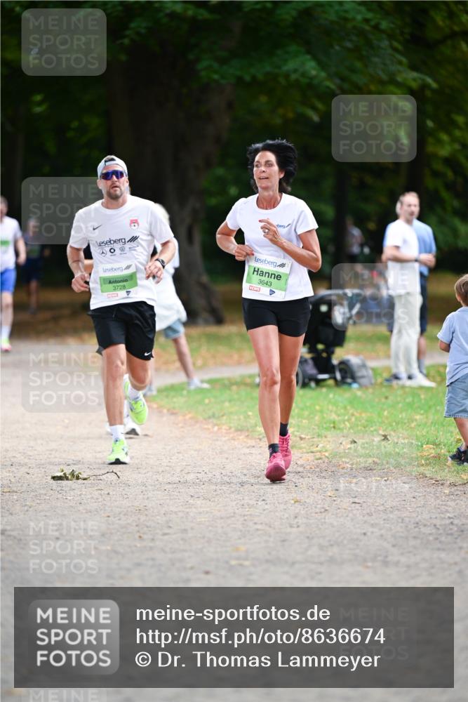 31.08.2025 - 21. Blankeneser Heldenlauf Dr. Thomas Lammeyer http://msf.ph/oto/8636674 31.08.2025 10:45:02 Laufen 1806, 3728, 3643 meine-sportfotos.de