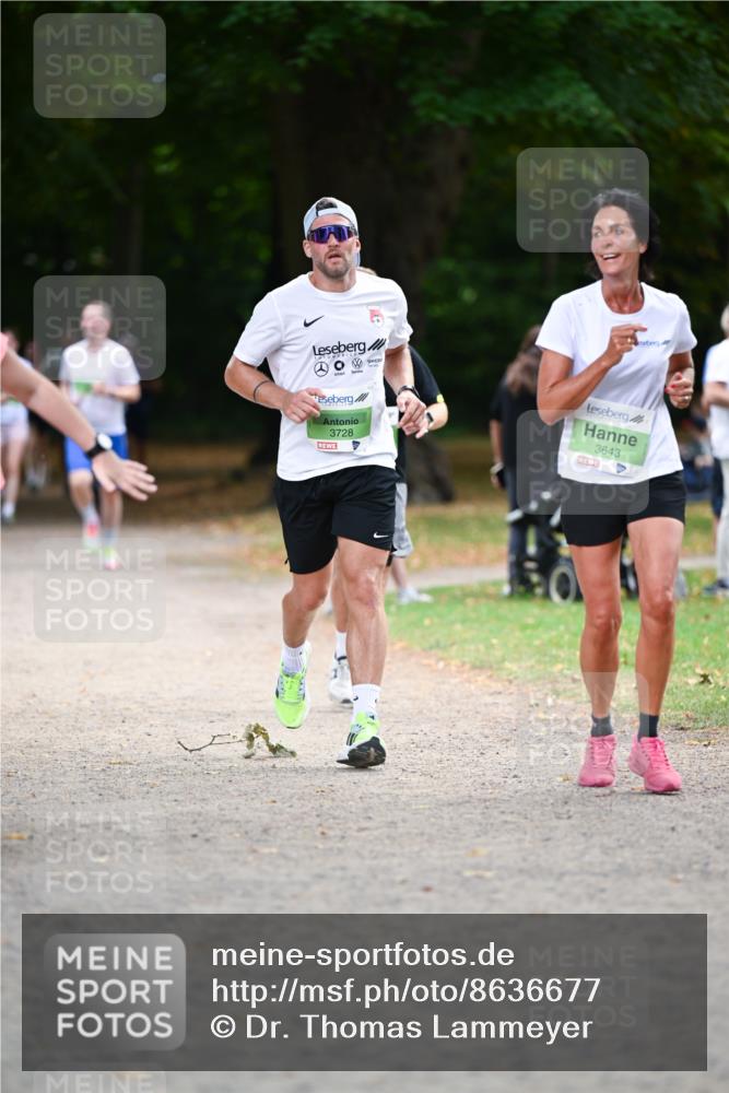 31.08.2025 - 21. Blankeneser Heldenlauf Dr. Thomas Lammeyer http://msf.ph/oto/8636677 31.08.2025 10:45:03 Laufen 3728, 3643 meine-sportfotos.de