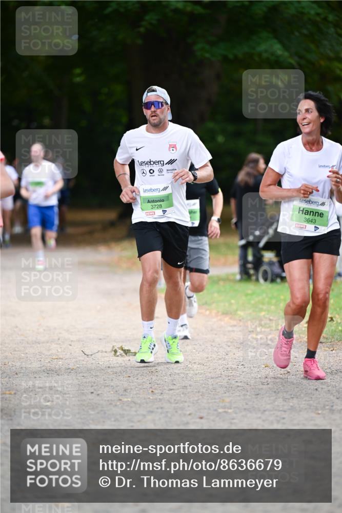 31.08.2025 - 21. Blankeneser Heldenlauf Dr. Thomas Lammeyer http://msf.ph/oto/8636679 31.08.2025 10:45:04 Laufen 3728, 3643 meine-sportfotos.de