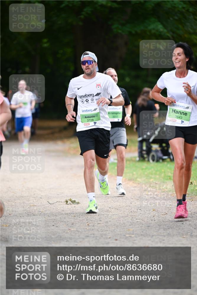31.08.2025 - 21. Blankeneser Heldenlauf Dr. Thomas Lammeyer http://msf.ph/oto/8636680 31.08.2025 10:45:04 Laufen 3728, 3643 meine-sportfotos.de