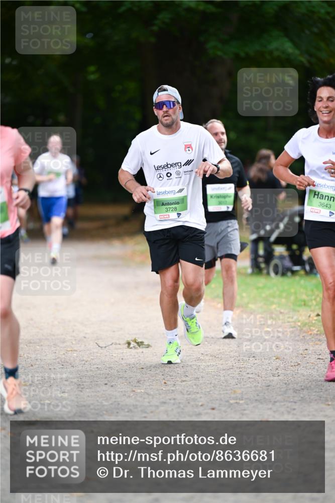 31.08.2025 - 21. Blankeneser Heldenlauf Dr. Thomas Lammeyer http://msf.ph/oto/8636681 31.08.2025 10:45:04 Laufen 3728, 3017, 3643 meine-sportfotos.de