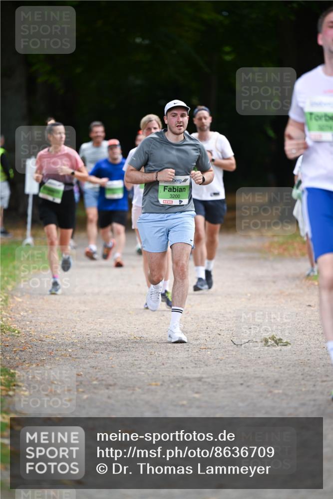 31.08.2025 - 21. Blankeneser Heldenlauf Dr. Thomas Lammeyer http://msf.ph/oto/8636709 31.08.2025 10:45:12 Laufen 3200 meine-sportfotos.de