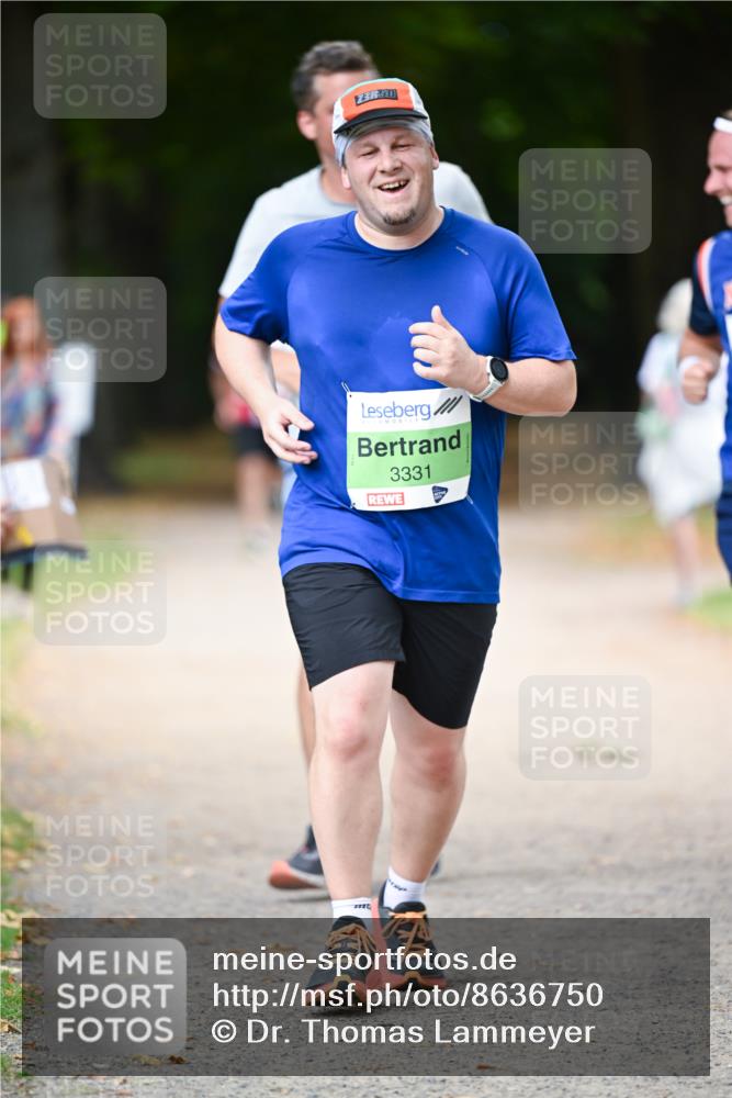 31.08.2025 - 21. Blankeneser Heldenlauf Dr. Thomas Lammeyer http://msf.ph/oto/8636750 31.08.2025 10:45:20 Laufen 3, 90, 3331 meine-sportfotos.de