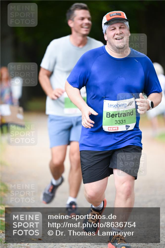 31.08.2025 - 21. Blankeneser Heldenlauf Dr. Thomas Lammeyer http://msf.ph/oto/8636754 31.08.2025 10:45:20 Laufen 3331 meine-sportfotos.de