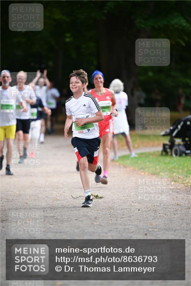 31.08.2025 - 21. Blankeneser Heldenlauf Dr. Thomas Lammeyer http://msf.ph/oto/8636793 31.08.2025 10:45:45 Laufen 3681 meine-sportfotos.de