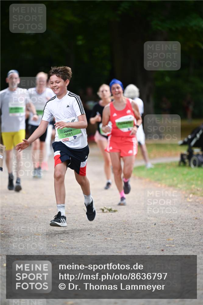 31.08.2025 - 21. Blankeneser Heldenlauf Dr. Thomas Lammeyer http://msf.ph/oto/8636797 31.08.2025 10:45:45 Laufen 3681 meine-sportfotos.de