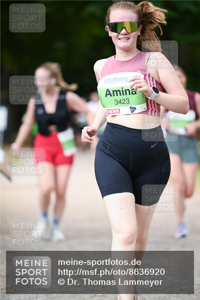 31.08.2025 - 21. Blankeneser Heldenlauf Dr. Thomas Lammeyer http://msf.ph/oto/8636920 31.08.2025 10:46:15 Laufen 3423 meine-sportfotos.de