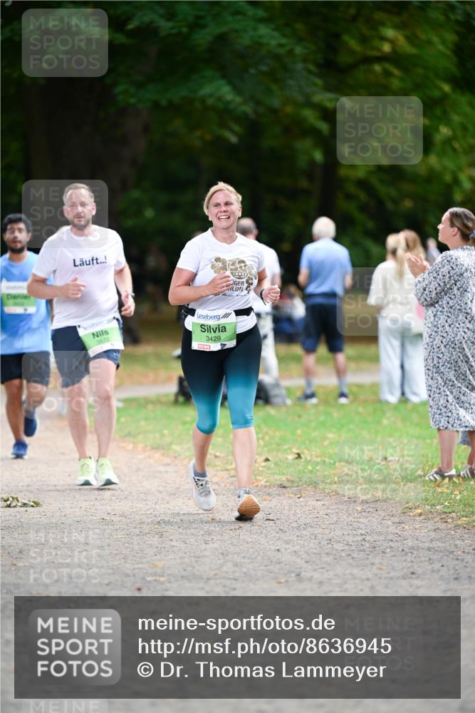 31.08.2025 - 21. Blankeneser Heldenlauf Dr. Thomas Lammeyer http://msf.ph/oto/8636945 31.08.2025 10:46:21 Laufen 3572, 3429 meine-sportfotos.de