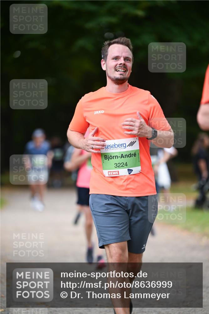 31.08.2025 - 21. Blankeneser Heldenlauf Dr. Thomas Lammeyer http://msf.ph/oto/8636999 31.08.2025 10:46:35 Laufen 3224 meine-sportfotos.de