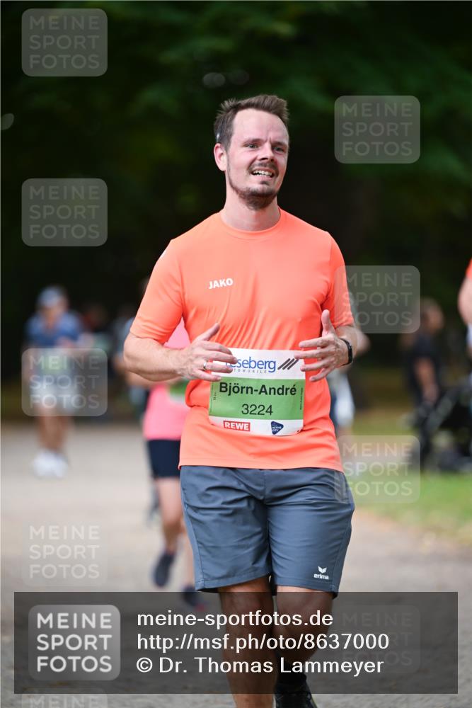31.08.2025 - 21. Blankeneser Heldenlauf Dr. Thomas Lammeyer http://msf.ph/oto/8637000 31.08.2025 10:46:36 Laufen 3224 meine-sportfotos.de