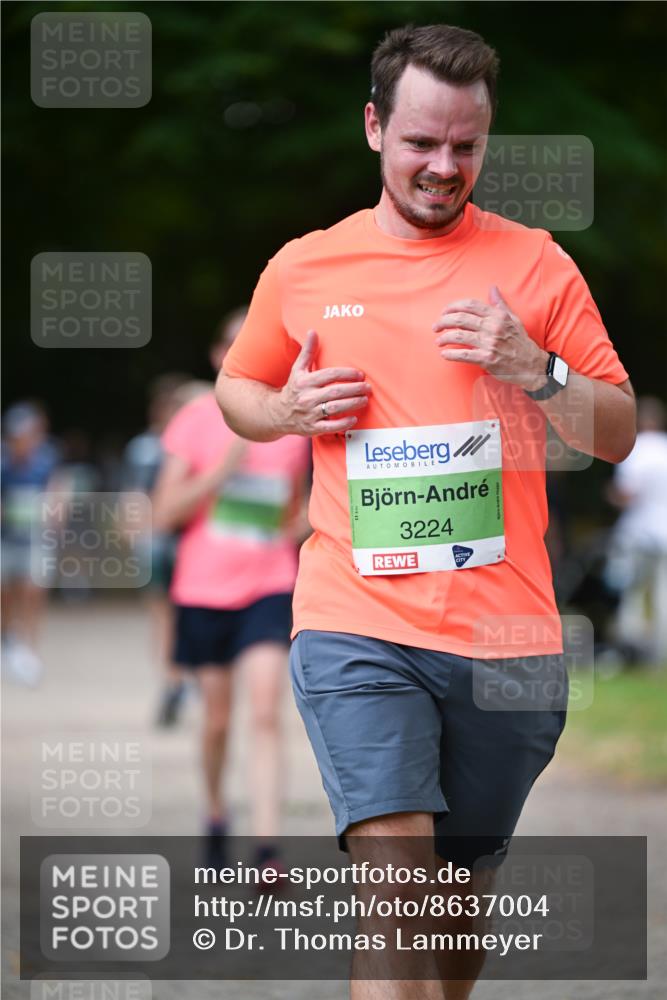 31.08.2025 - 21. Blankeneser Heldenlauf Dr. Thomas Lammeyer http://msf.ph/oto/8637004 31.08.2025 10:46:36 Laufen 3224 meine-sportfotos.de