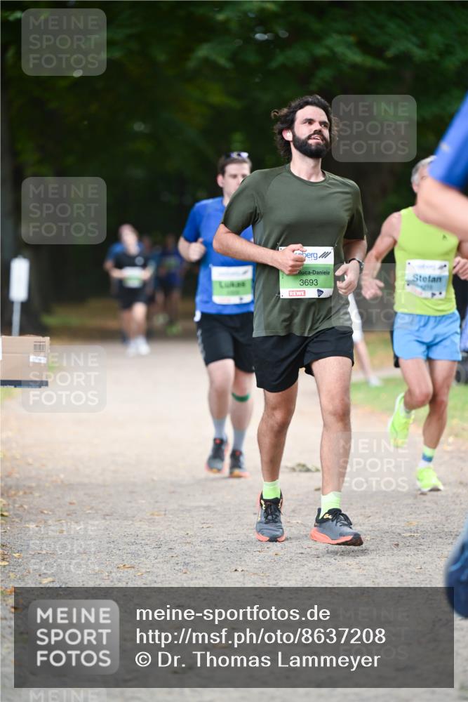 31.08.2025 - 21. Blankeneser Heldenlauf Dr. Thomas Lammeyer http://msf.ph/oto/8637208 31.08.2025 10:47:22 Laufen 3693 meine-sportfotos.de