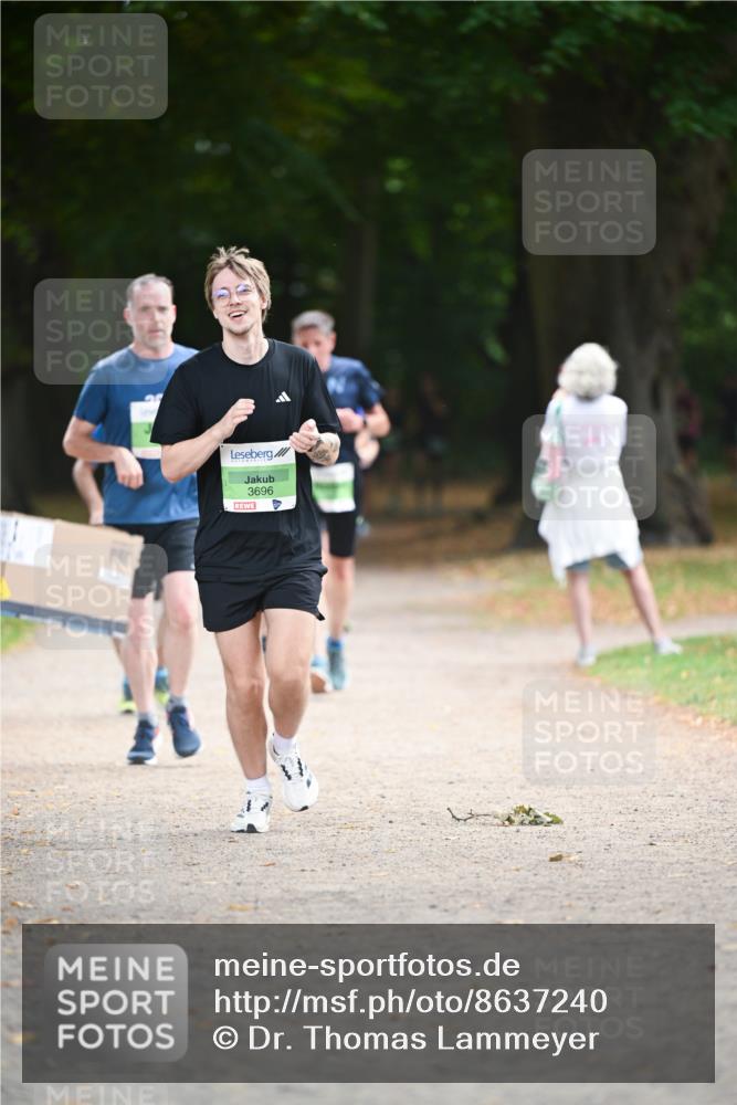 31.08.2025 - 21. Blankeneser Heldenlauf Dr. Thomas Lammeyer http://msf.ph/oto/8637240 31.08.2025 10:47:30 Laufen 3696 meine-sportfotos.de