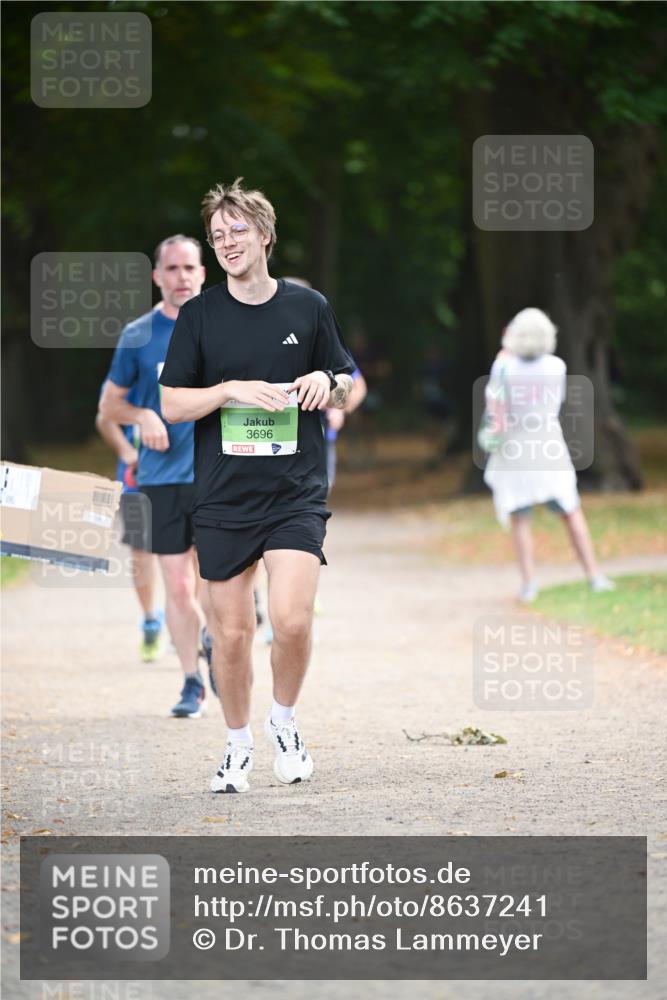 31.08.2025 - 21. Blankeneser Heldenlauf Dr. Thomas Lammeyer http://msf.ph/oto/8637241 31.08.2025 10:47:31 Laufen 3696 meine-sportfotos.de
