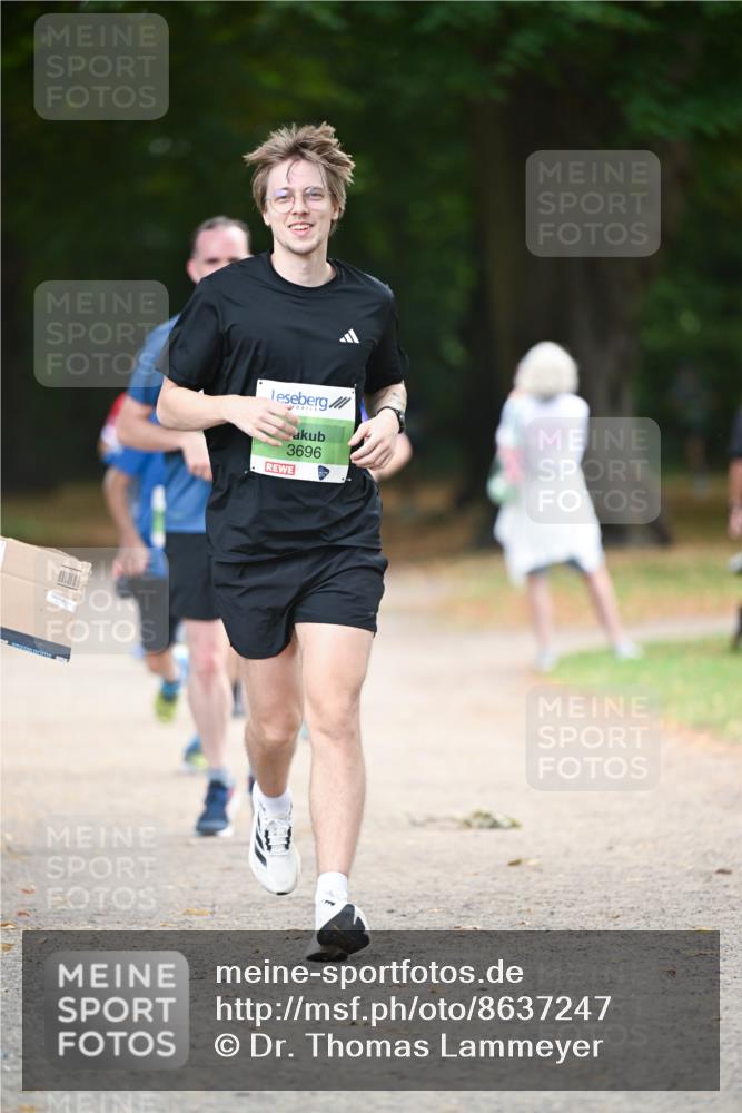 31.08.2025 - 21. Blankeneser Heldenlauf Dr. Thomas Lammeyer http://msf.ph/oto/8637247 31.08.2025 10:47:31 Laufen 3696 meine-sportfotos.de