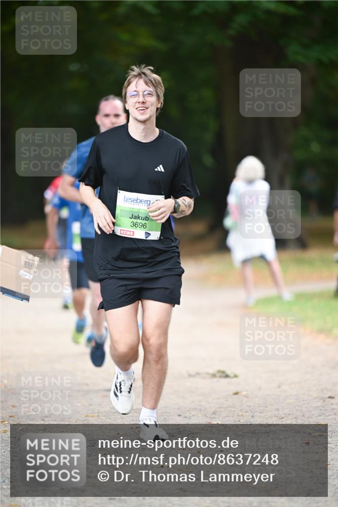 31.08.2025 - 21. Blankeneser Heldenlauf Dr. Thomas Lammeyer http://msf.ph/oto/8637248 31.08.2025 10:47:31 Laufen 3696 meine-sportfotos.de