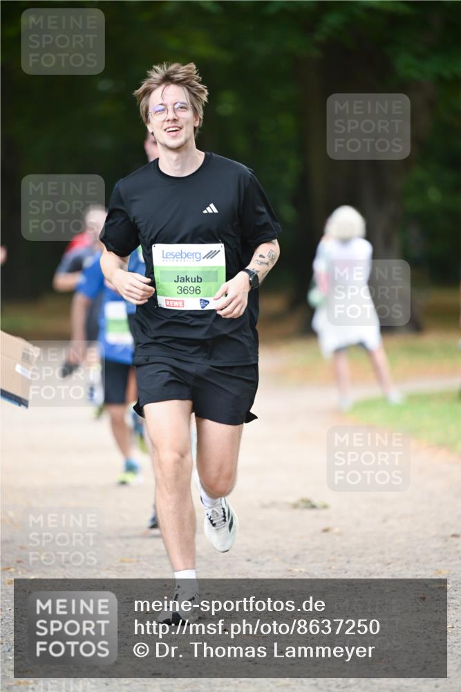 31.08.2025 - 21. Blankeneser Heldenlauf Dr. Thomas Lammeyer http://msf.ph/oto/8637250 31.08.2025 10:47:32 Laufen 3696 meine-sportfotos.de