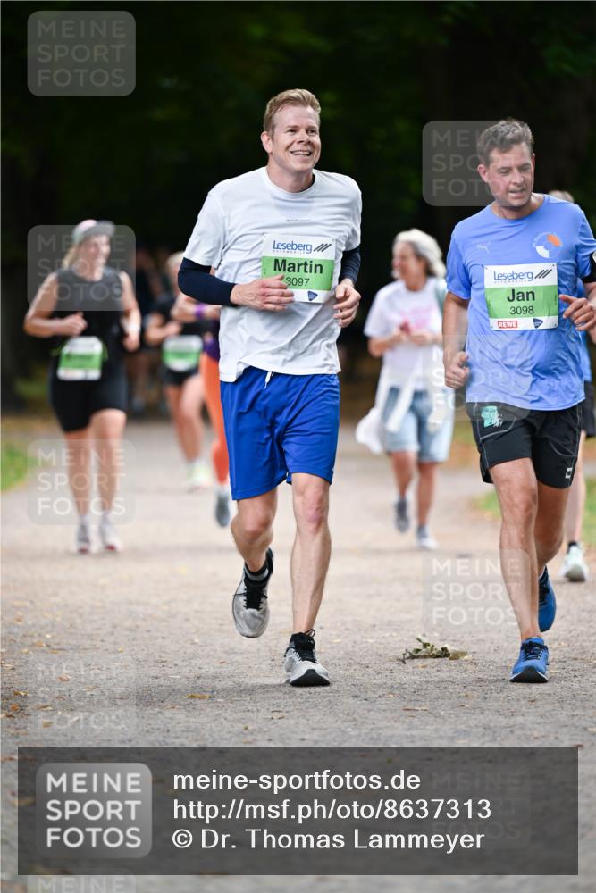 31.08.2025 - 21. Blankeneser Heldenlauf Dr. Thomas Lammeyer http://msf.ph/oto/8637313 31.08.2025 10:47:45 Laufen 3097, 3098 meine-sportfotos.de