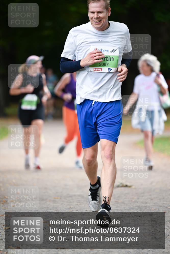 31.08.2025 - 21. Blankeneser Heldenlauf Dr. Thomas Lammeyer http://msf.ph/oto/8637324 31.08.2025 10:47:46 Laufen 3097 meine-sportfotos.de