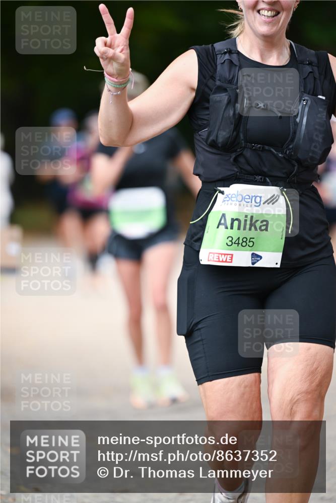 31.08.2025 - 21. Blankeneser Heldenlauf Dr. Thomas Lammeyer http://msf.ph/oto/8637352 31.08.2025 10:47:51 Laufen 3485 meine-sportfotos.de