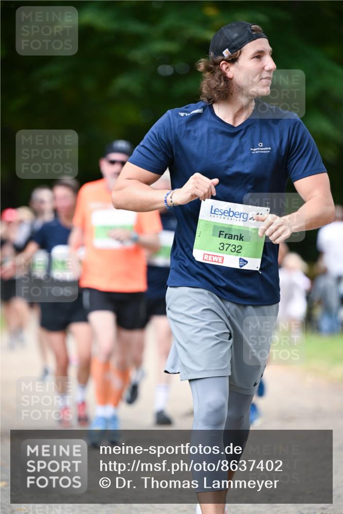 31.08.2025 - 21. Blankeneser Heldenlauf Dr. Thomas Lammeyer http://msf.ph/oto/8637402 31.08.2025 10:48:06 Laufen 3732 meine-sportfotos.de