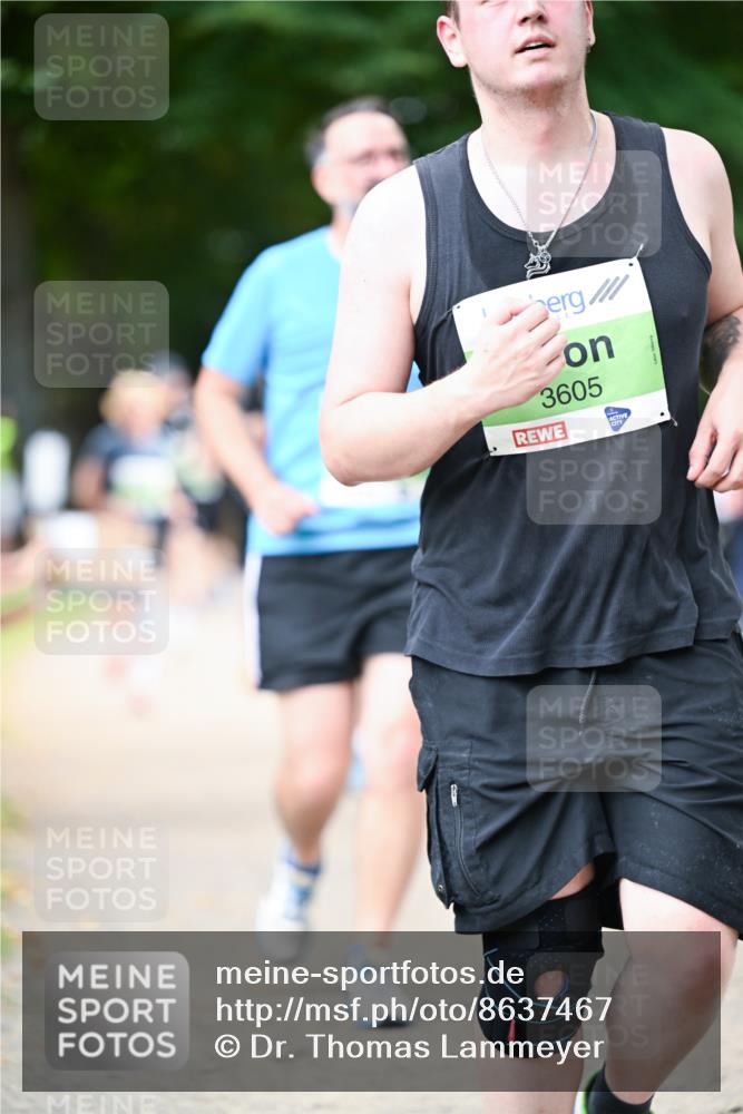 31.08.2025 - 21. Blankeneser Heldenlauf Dr. Thomas Lammeyer http://msf.ph/oto/8637467 31.08.2025 10:48:20 Laufen 3605 meine-sportfotos.de