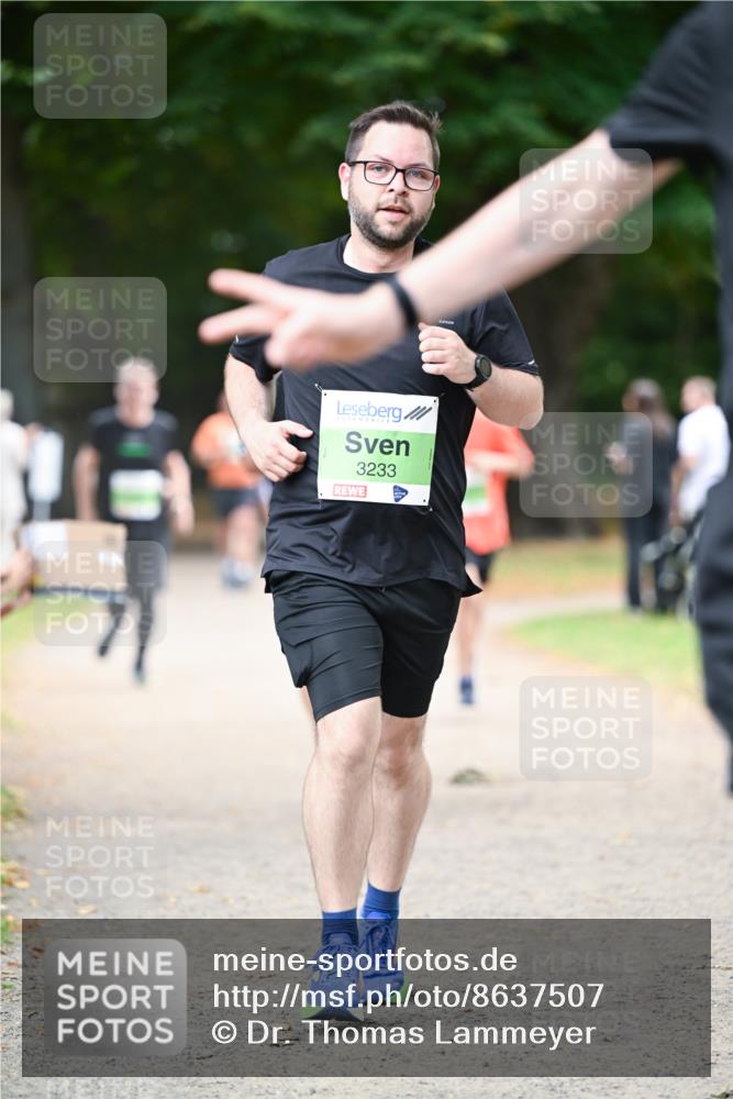 31.08.2025 - 21. Blankeneser Heldenlauf Dr. Thomas Lammeyer http://msf.ph/oto/8637507 31.08.2025 10:48:28 Laufen 3233 meine-sportfotos.de