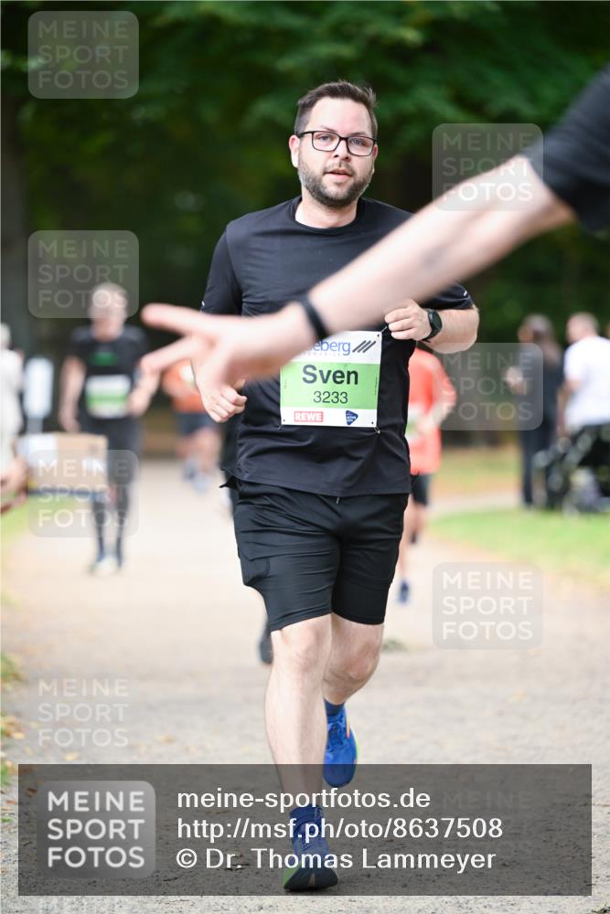 31.08.2025 - 21. Blankeneser Heldenlauf Dr. Thomas Lammeyer http://msf.ph/oto/8637508 31.08.2025 10:48:28 Laufen 3233 meine-sportfotos.de