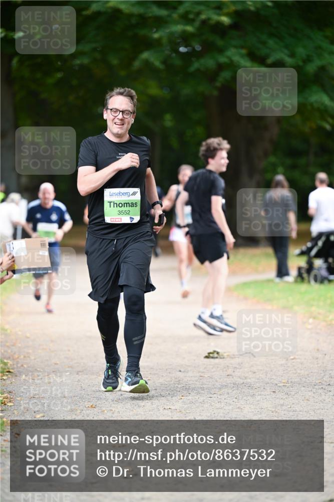 31.08.2025 - 21. Blankeneser Heldenlauf Dr. Thomas Lammeyer http://msf.ph/oto/8637532 31.08.2025 10:48:33 Laufen 3552 meine-sportfotos.de