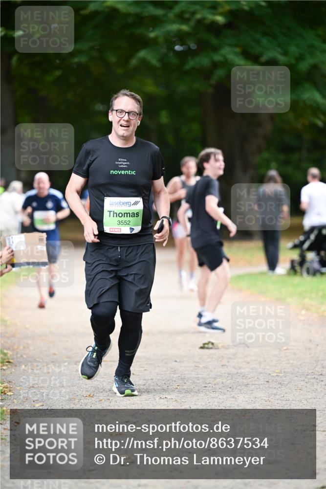 31.08.2025 - 21. Blankeneser Heldenlauf Dr. Thomas Lammeyer http://msf.ph/oto/8637534 31.08.2025 10:48:33 Laufen 3552 meine-sportfotos.de